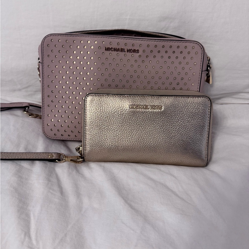 Michael Kors Jet Set East West Leather Crossbody with Michael Kors Gold Wallet